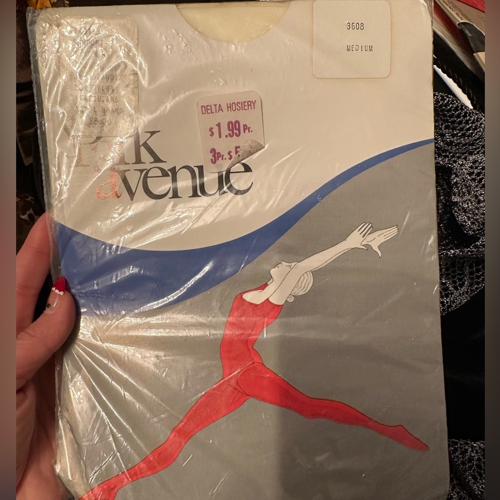 NWT Vintage 70’s/80’s Park Avenue White Stirrup Style Hosiery Size Medium